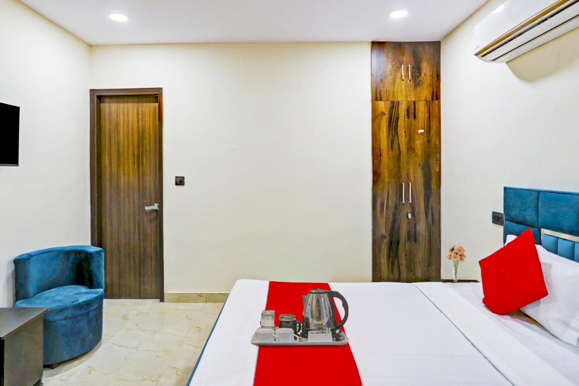 Hotel O Royal Lotus Stay Near Ip Extension Metro Station New Delhi Eksteriør bilde