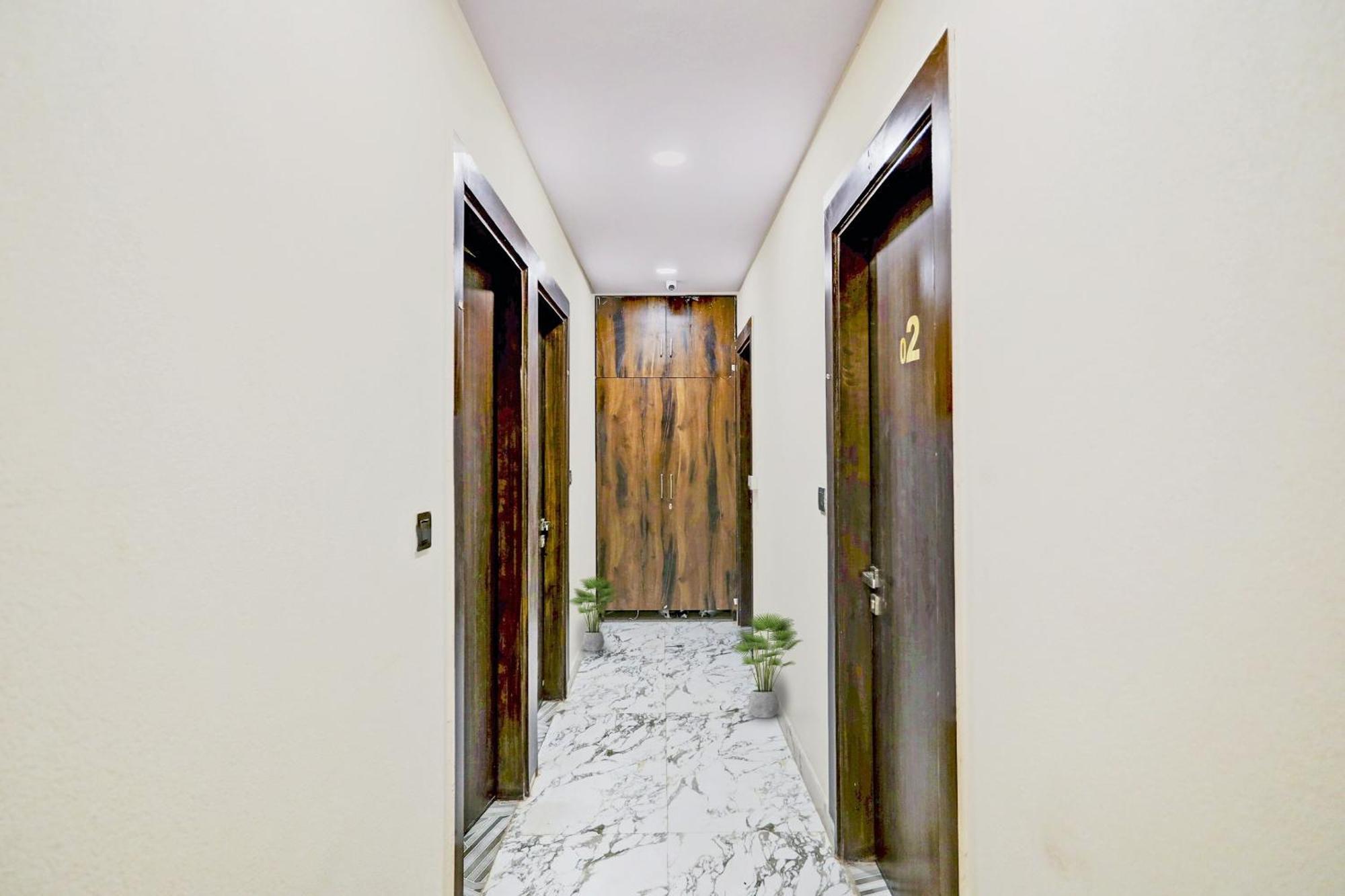 Hotel O Royal Lotus Stay Near Ip Extension Metro Station New Delhi Eksteriør bilde